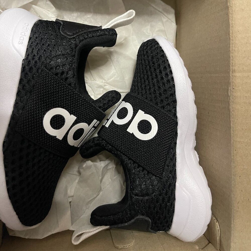 ((BRAND NEW)) Adidas toddler shoes